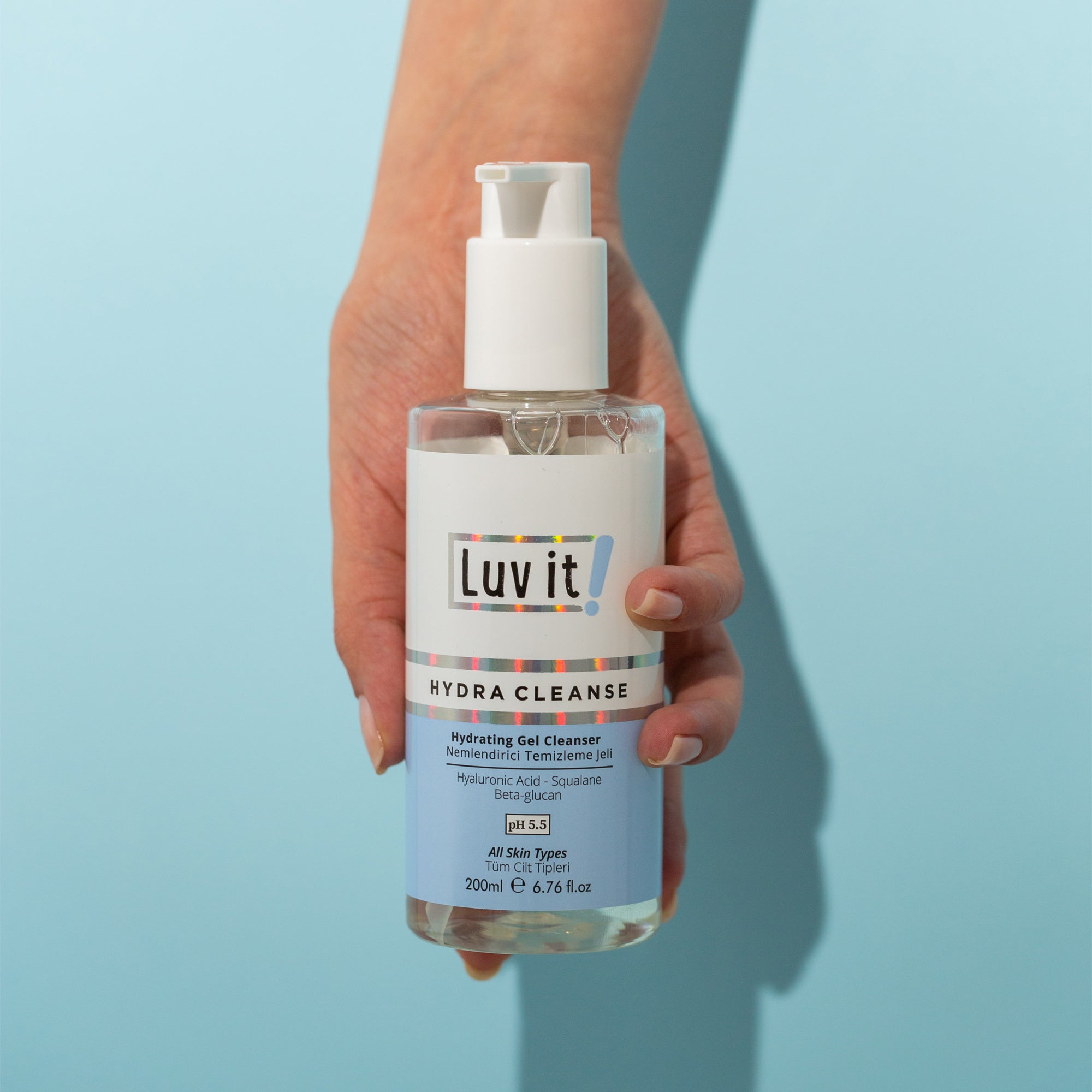 Luv it Feuchtigkeitsspendendes Reinigunsgel mit Hyaluron 200ml